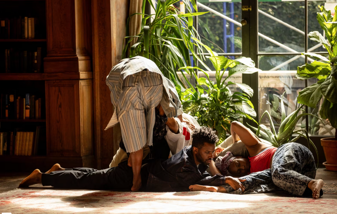 González_Spectral Dances_Baranova-6951.jpg